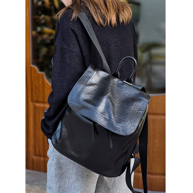 حقيبة ظهر نسائية من جلد البقر  - مراجعة Leather Work Rucksack وسعره